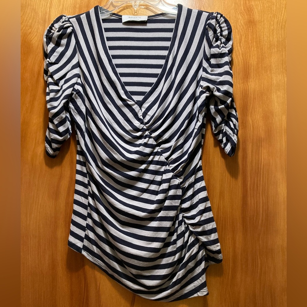 Bailey 44 Stripe Black & Gray Asymmetrical Ruched Top Size Small